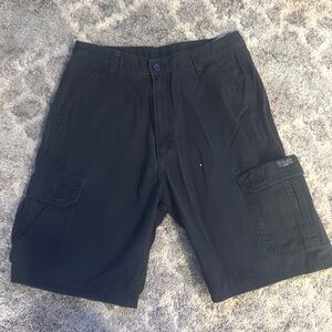 Wrangler shorts size 32 Men’s/Young Men’s Cargo style